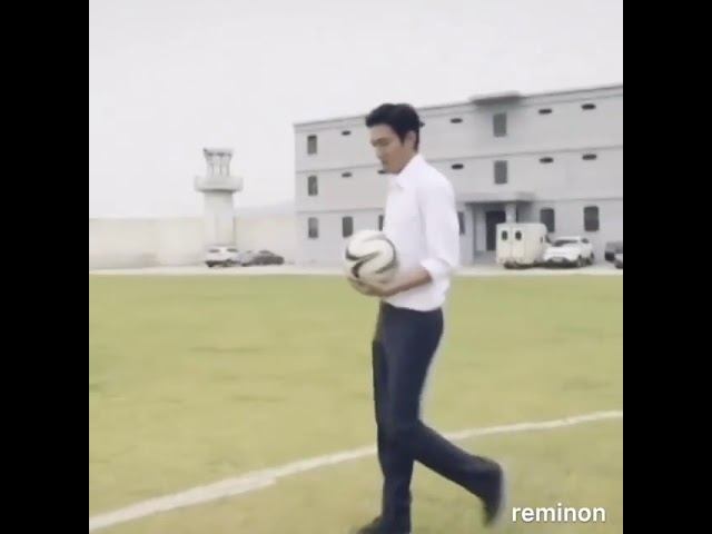 Lee Min Ho "Каннам 1970" на съемках ⚽️ cr. reminon_reminon смотреть онлайн