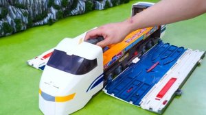 Поезда! Детская огромная железная дорога! Давай играть вместе!