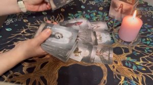 Расклад для мужчин! Собирается ли она возвращаться?