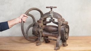 Реставрация ржавого кожевенного пресса