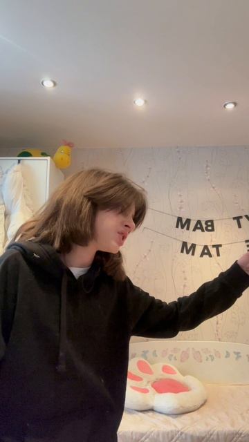 Вот почему они себя так ведут? смотреть онлайн