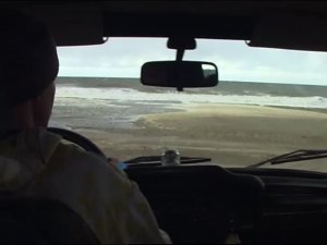 На море шторм