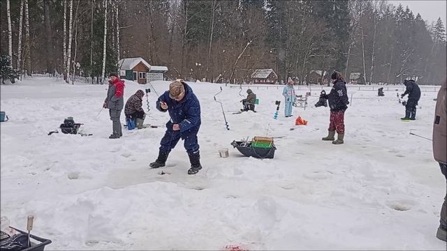Продолжение поимок на спорт зоне. Клёвое место лосиный остров. смотреть онлайн