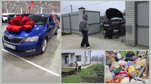 323 МУЖ МНЕ КУПИЛ  МАШИНУ. ЗАМЕНА МАСЛА, УБОРКА В ОГОРОДЕ. Жизнь в России.