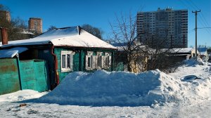 Укрытые снегом дворики. Курск.