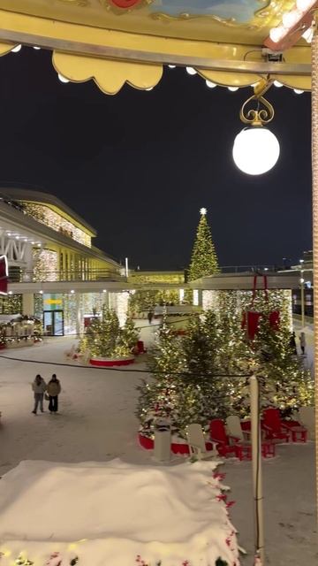 Пушкинская набережная у Парка Горького. Вид с карусели.