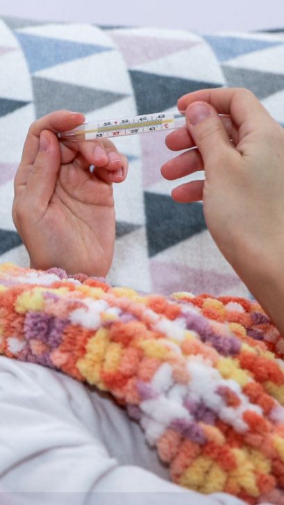 Россияне в детстве получили вакцину , которая защищает от тяжёлого течения оспы обезьян смотреть онлайн