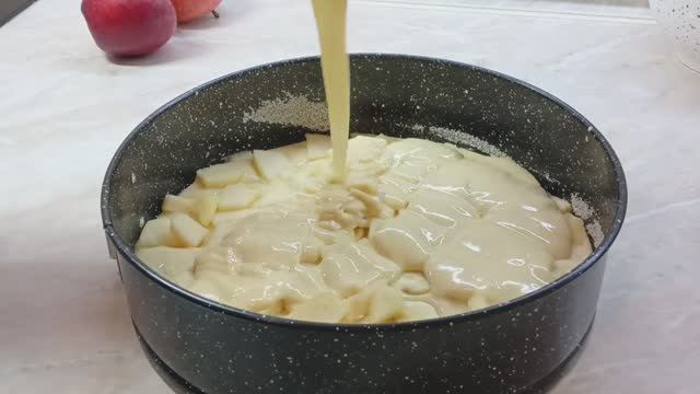 Пирог за 5 минут! Все смешал и в духовку! Когда нет времени, пеку Пирог с яблоками! Вкуснятина!