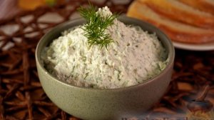 ТВОРОЖНАЯ НАМАЗКА С ЧЕСНОКОМ И МАЙОРАНОМ