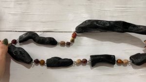 Колье из дерева.