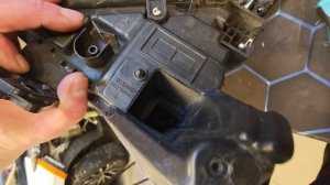 Changan UNI-K 2023.
Устранение запотевания фар. Причины и следствия.