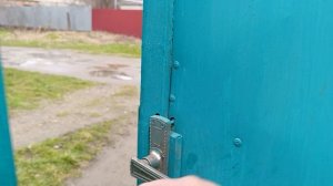 Серенький танцует за мяско