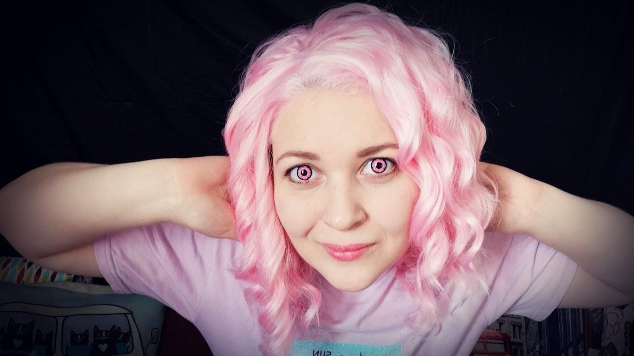 АСМР Обзор розового парика от Everydaywigs 😍 расчесываю волосы 😴 тихий голос ASMR Hair Brushing смотреть онлайн