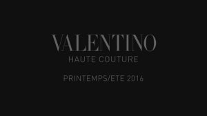 Показ женской коллекции Valentino весна-лето 2016