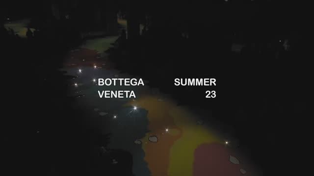 Показ женской коллекции Bottega Veneta весна-лето 2023