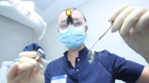 Банда черных зубодеров: почему стоматологи советуют удалять здоровые зубы