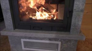 КАМИН ИЗ ТАЛЬКОМАГНЕЗИТА- ТАЛЬКОХЛОРИТА. Выборг.