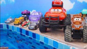 Мультики про машинки | Тачки Дисней — трансформирующийся Мак грузовик! Распаковка набора 🚚