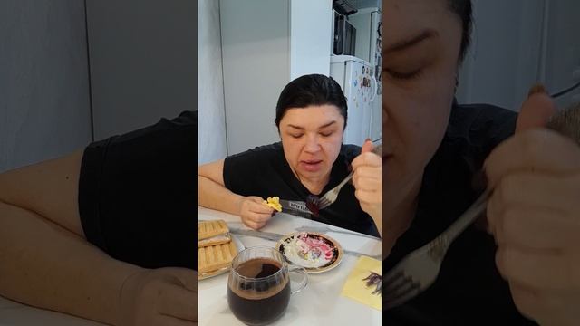 24.02 ВКУСНЫЙ И ПРОСТОЙ ЗАВТРАК. КУШАЕМ ВМЕСТЕ ❤️ ❤️ ❤️ смотреть онлайн