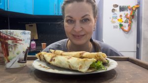 МУКБАНГ ЛЕПЕШКИ КАТЛАМА С КОЛБАСОЙ И ОВОЩАМИ/MUKBANG ЕДА ОБЖОР