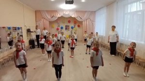 "Наша армия сильна" Слова Т. Волгиной, музыка А. Филиппенко.