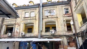 По задворкам Апрашки. Курьер в городе.