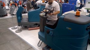 Обзор поломоечной машины Wellland FD85 на выставке CleanExpo 2025