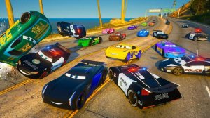 МУЛЬТИКИ ПРО МАШИНКИ 🚗 МОЛНИЯ МАКВИН И ГУЛ МОТОРОВ. ЗАЕЗД НАСТОЯЩИХ ЧЕМПИОНОВ