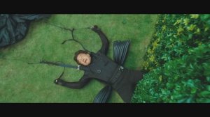 Доспехи Бога 3: Миссия "Зодиак": Джей Си убегает от охраны и доберманов