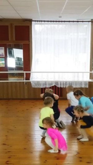 Сказочный детский паровоз.