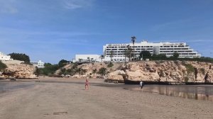 такой вот пляж у пятизвёздочного отеля!Маскат!