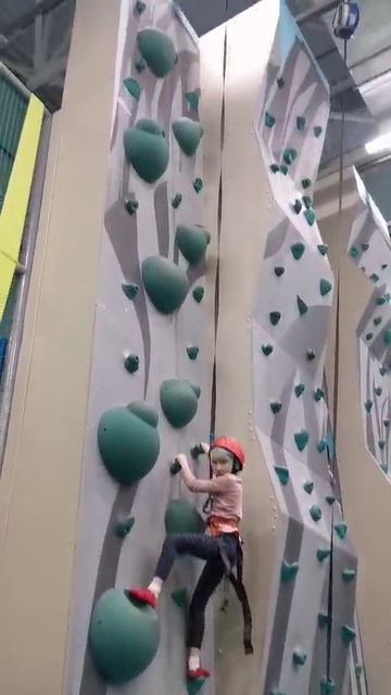 Юные скалолазы