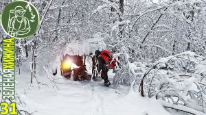 Одна выживаю в Холодной горной хижине зимой | Перехожу реку в -15