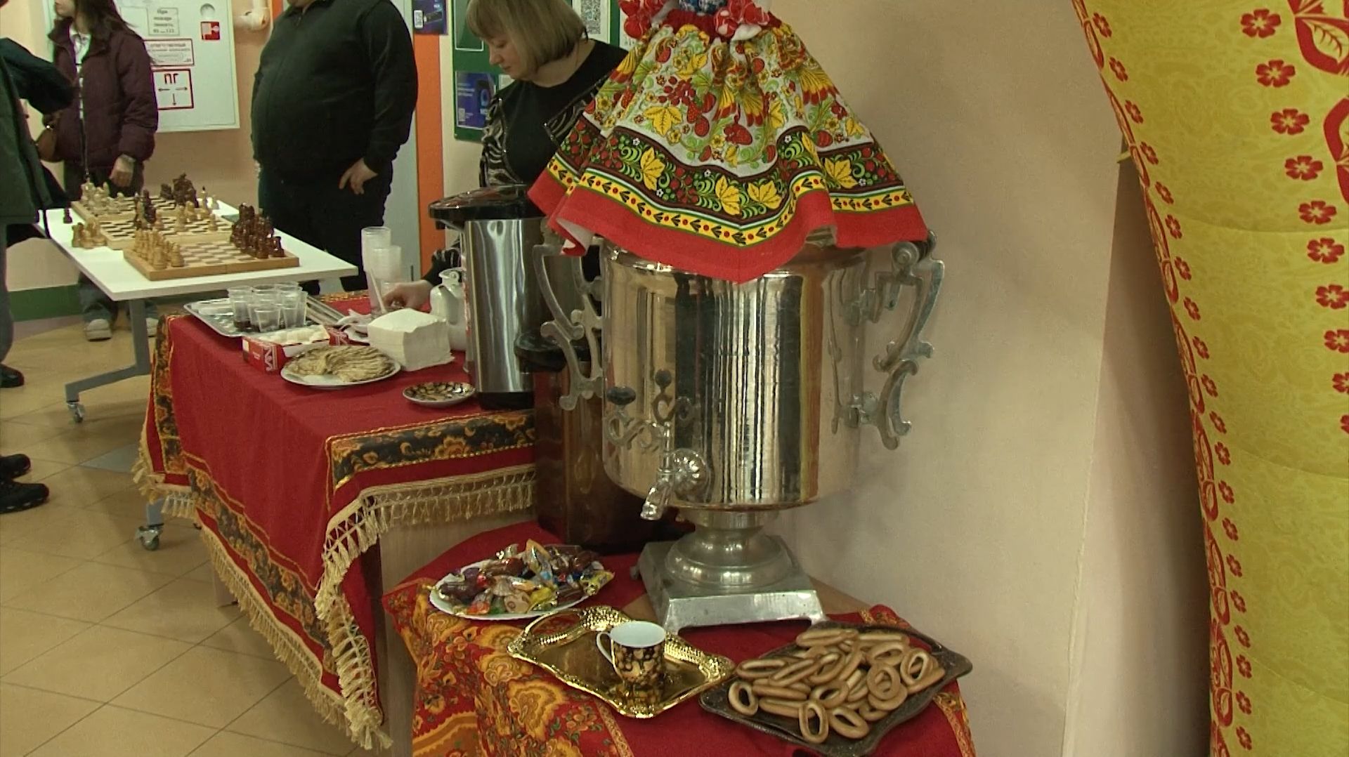 В Бирюче проводили Масленицу смотреть онлайн