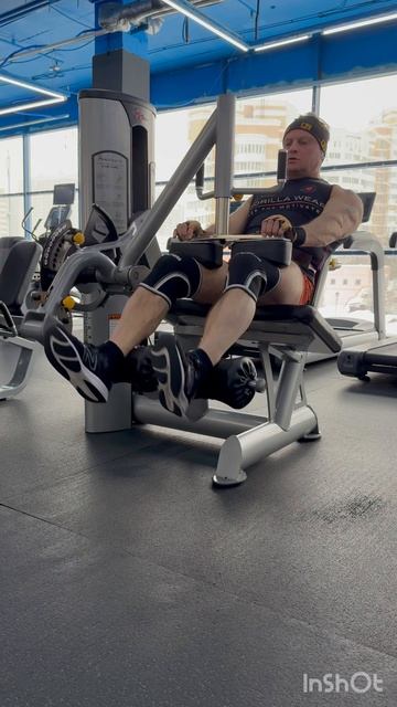 Ноги. Сгибание бедра сидя.