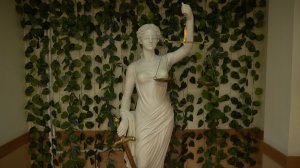 ЛОЖЬ ЦЕНОЙ ЖИЗНИ