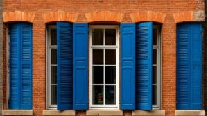 Для дома, для дачи. Так лучше и безопасней. Ставни на окна.