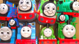 Мягкие игрушки для детей Томас и его друзья спешат на показ мод. Видео для детей.#дети#видеодлядетей