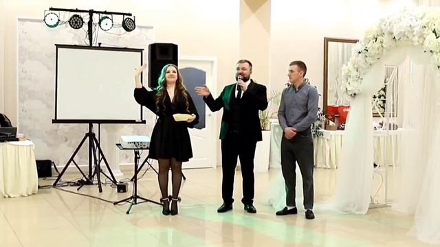 Ведущий Максим Братников.mp4 смотреть онлайн