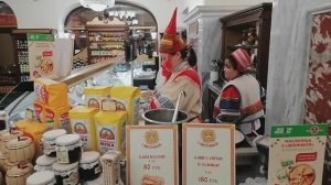 Яркие Масленичные настроения в ГУМе, Москва