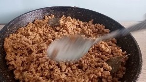 Начинка для блинчиков мясная. А также использую для макарон по флотски!