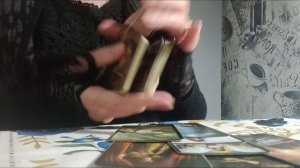 Долгое молчание. Будет ли продолжение? Расклад Таро