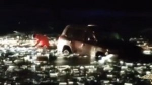 Женщина с ребенком на внедорожнике провалилась под лед на Байкале