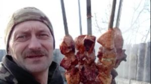 Приготовление шашлыка на мангале к 23 - му февраля