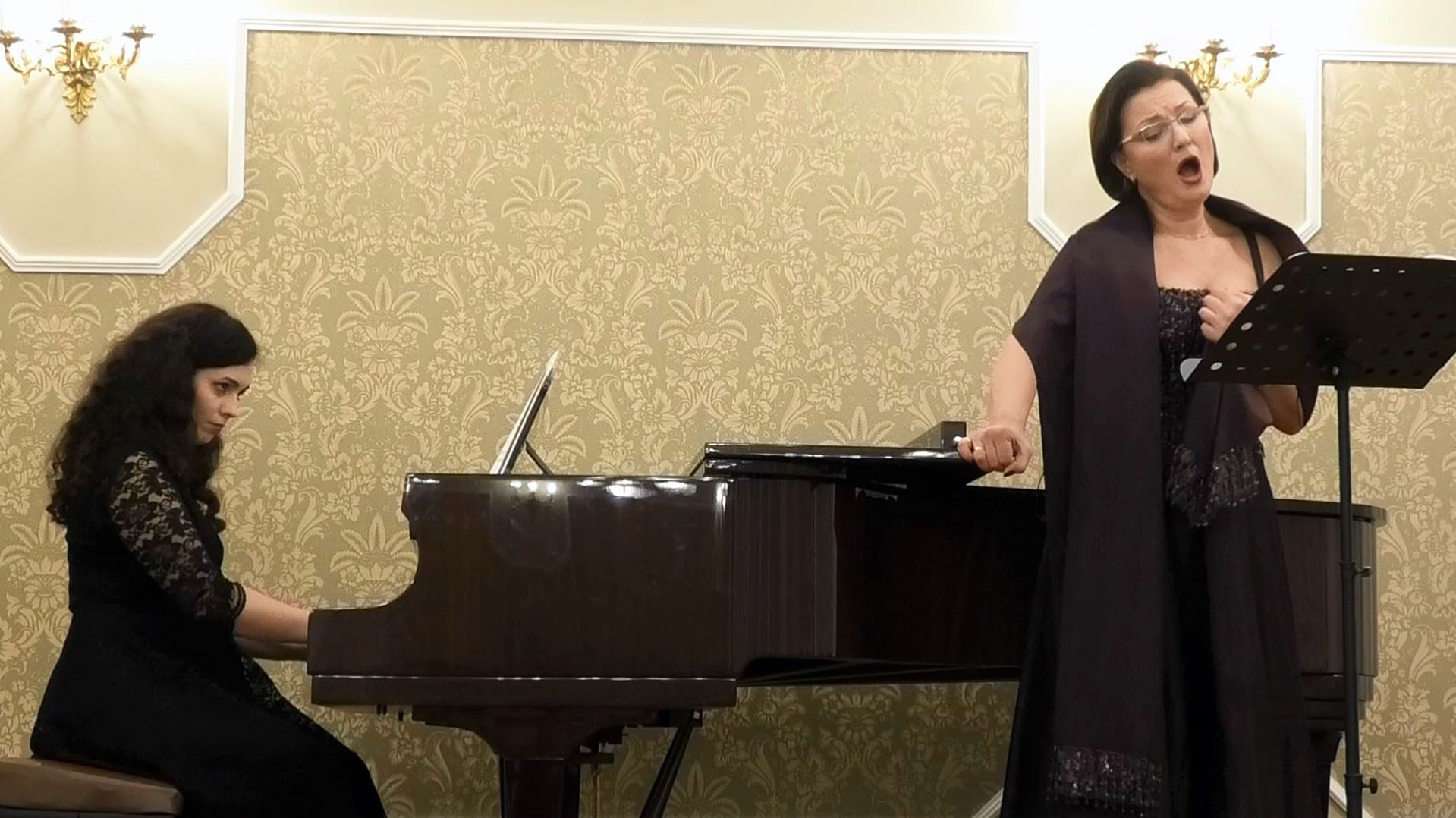 Сергей Привалов «Всё кругом», вокальный цикл на сл. З. Гиппиус. Наталия Кочубей, конц. Е. Боргардт