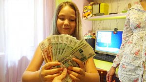 Я ПОДАРИЛ ДЕВОЧКЕ 100 000 РУБЛЕЙ В РЕАЛЬНОЙ ЖИЗНИ!