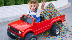 Мультики для детей. У обезьянки целая машина разных конфет/видео про обезьянку