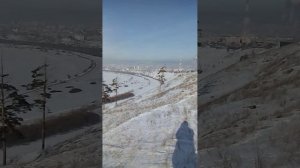 Идущий к реке