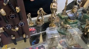 Клинок на Неве.Прогулка)Золотой шпатель,росомаха,бусины и тд