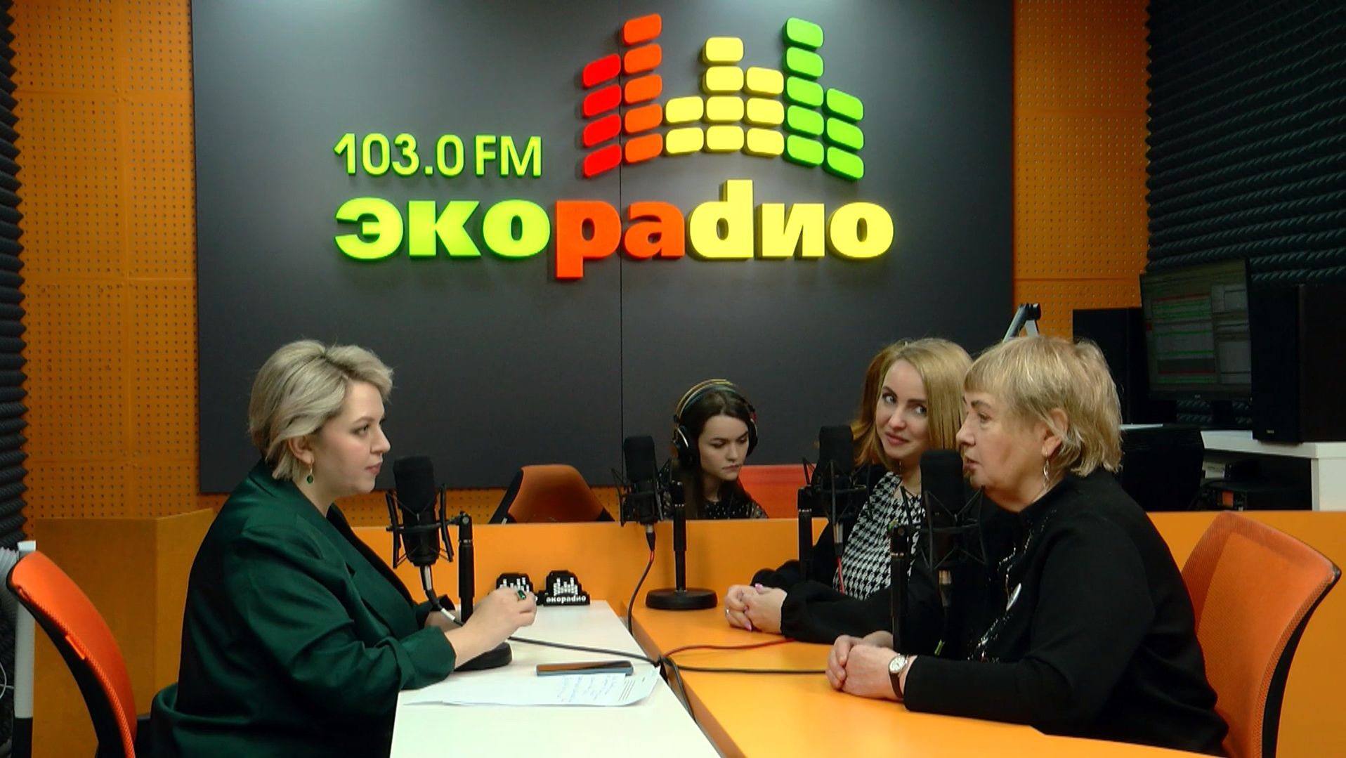 Время новостей. Мнения / Наталья Дубских, Майя Костырина, коллектив "Крылья Тагила" 20.02.2026 смотреть онлайн